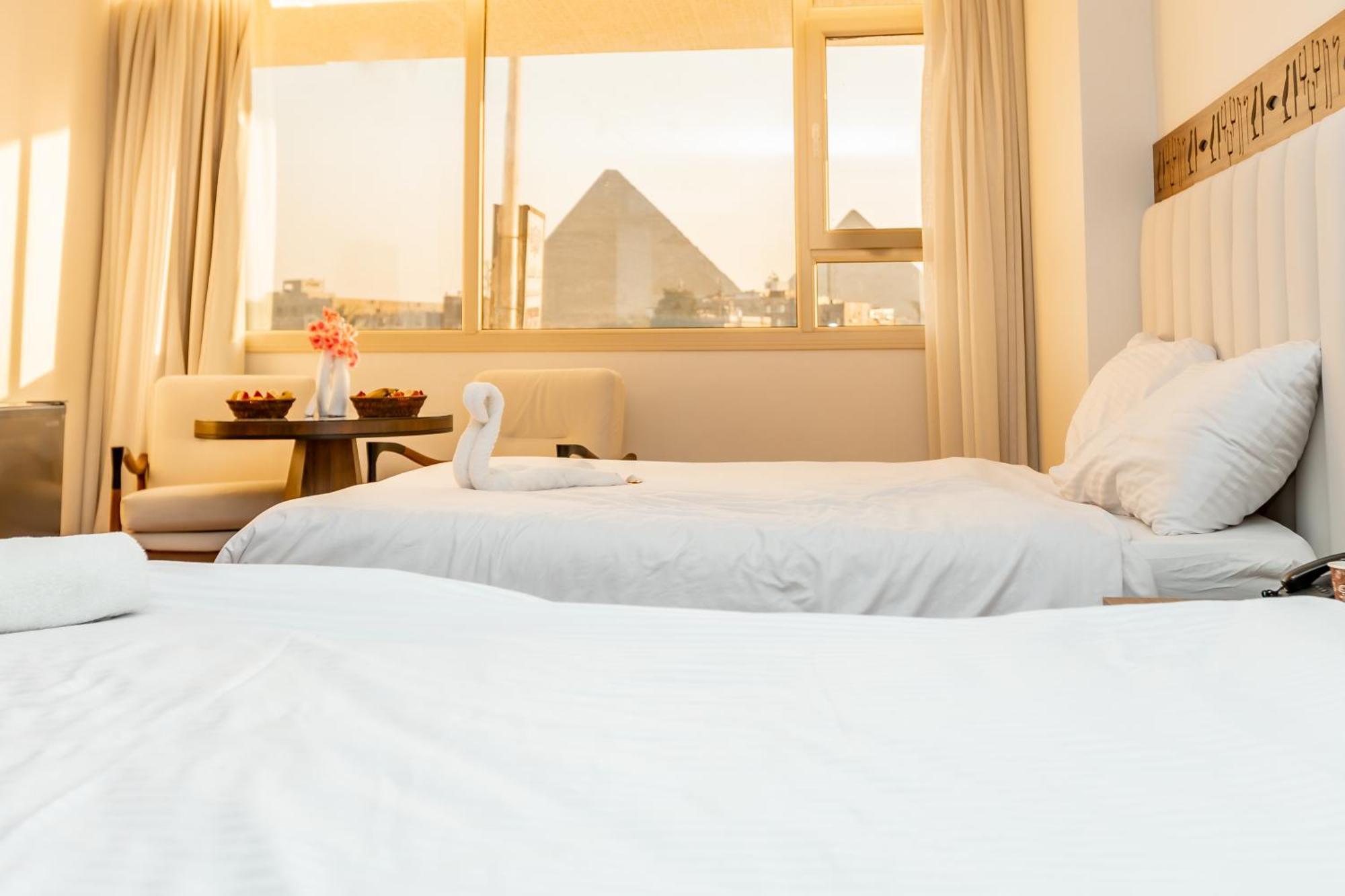 Superior Pyramids Inn Al Kawm al Akhdar Exterior photo