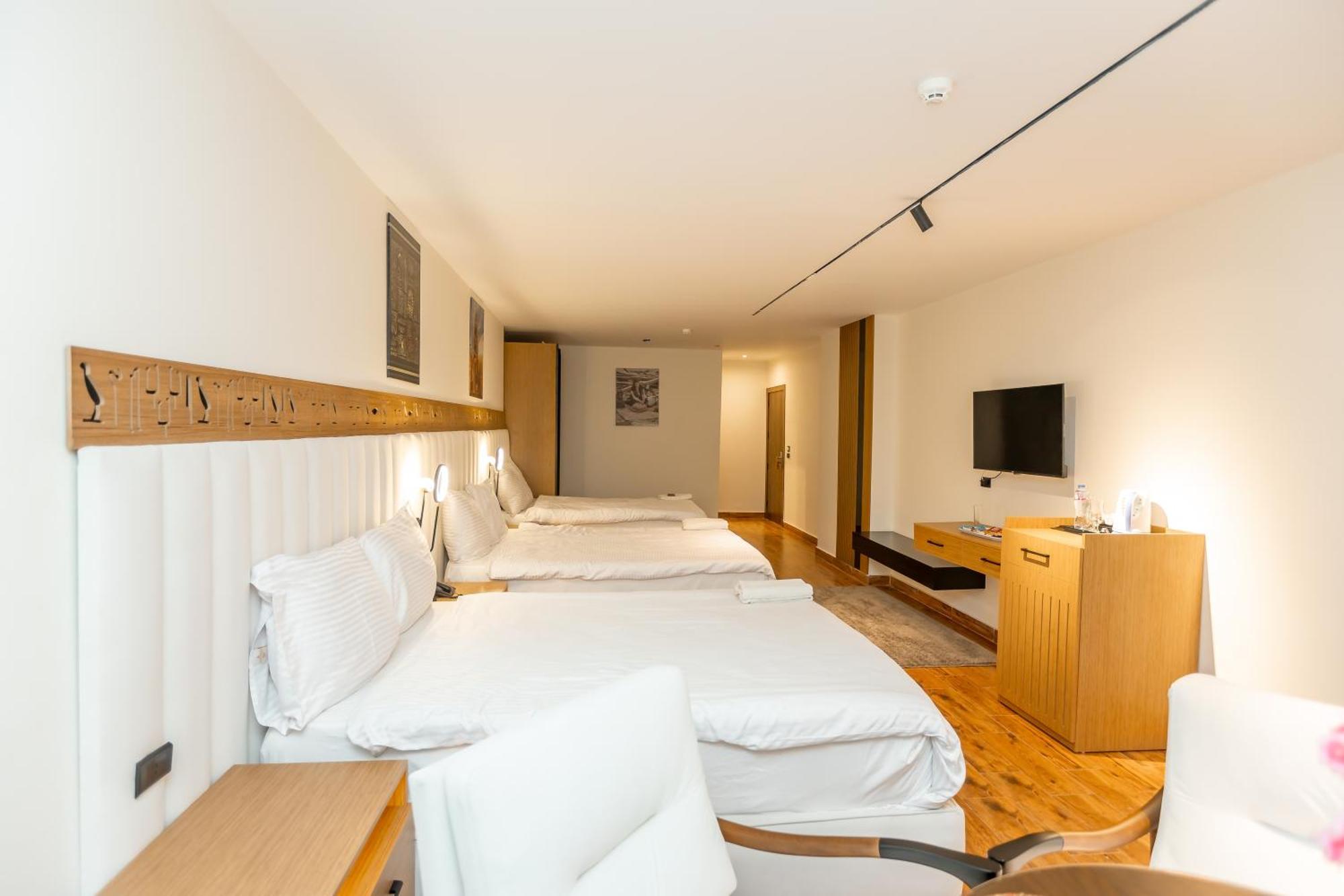 Superior Pyramids Inn Al Kawm al Akhdar Exterior photo