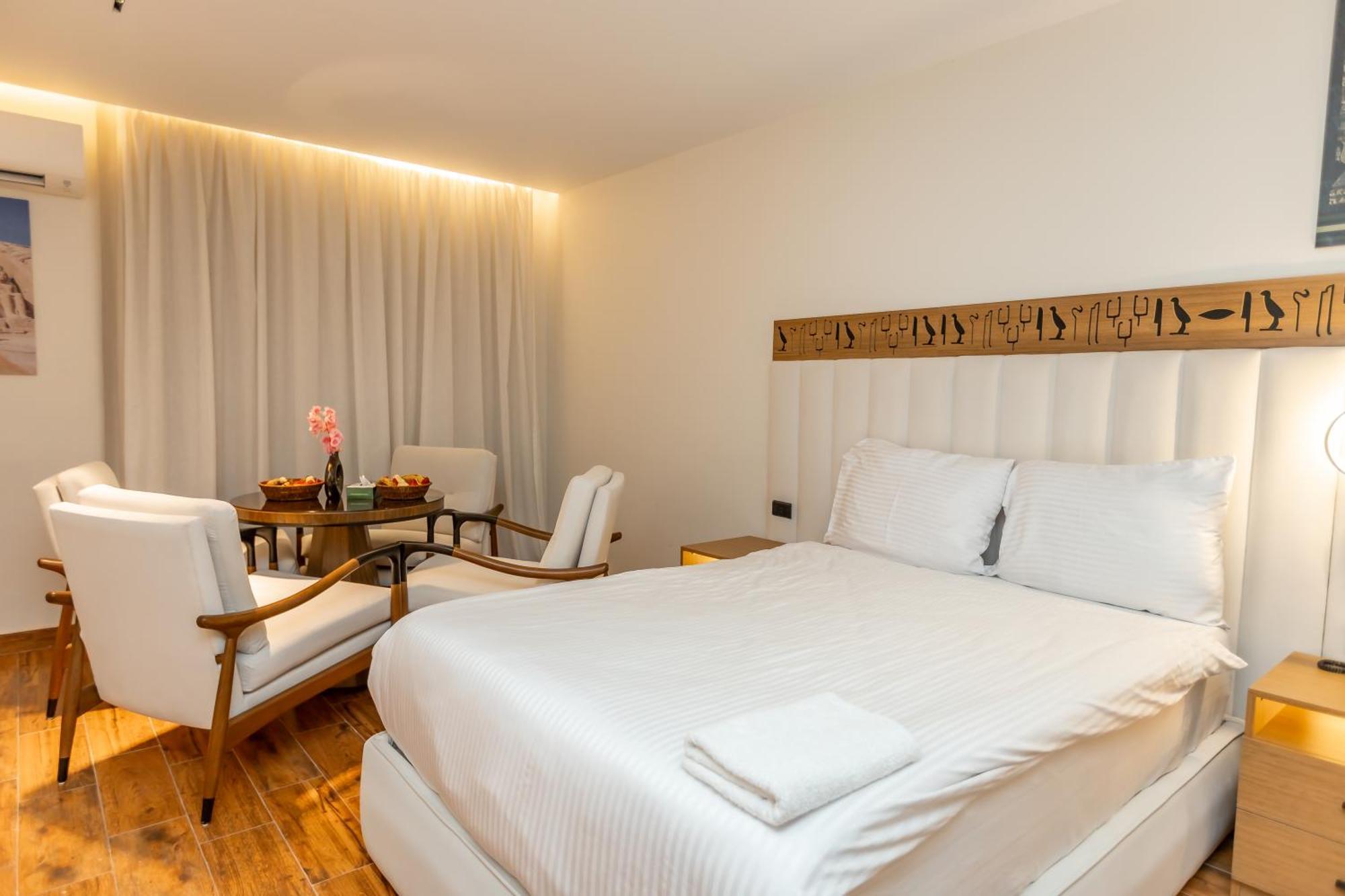 Superior Pyramids Inn Al Kawm al Akhdar Exterior photo